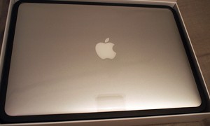 MacBook Airの4つのサイズのモックアップ